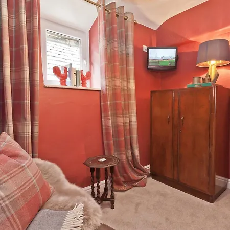 2 Bed In 78606